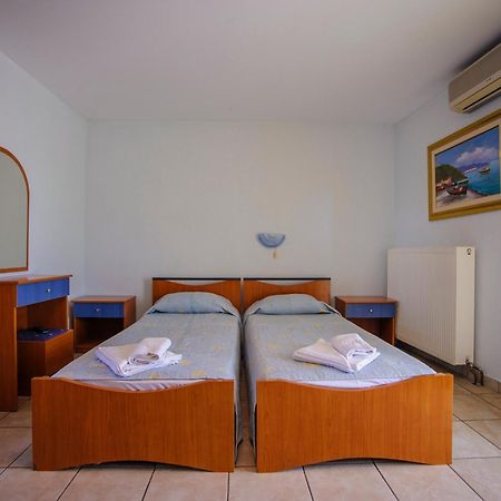 Hotel Europa Olympiakí Aktí Dış mekan fotoğraf