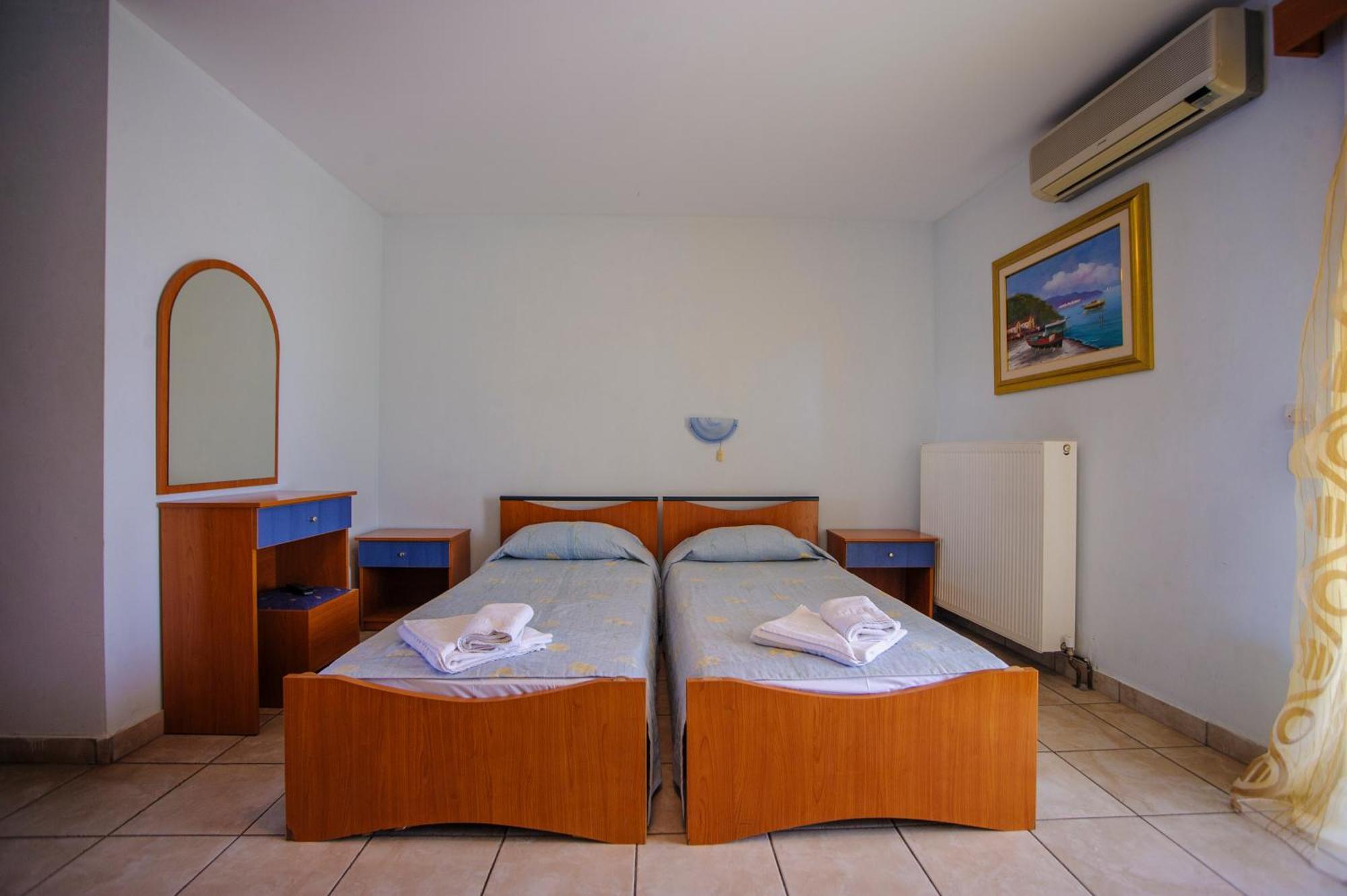 Hotel Europa Olympiakí Aktí Dış mekan fotoğraf